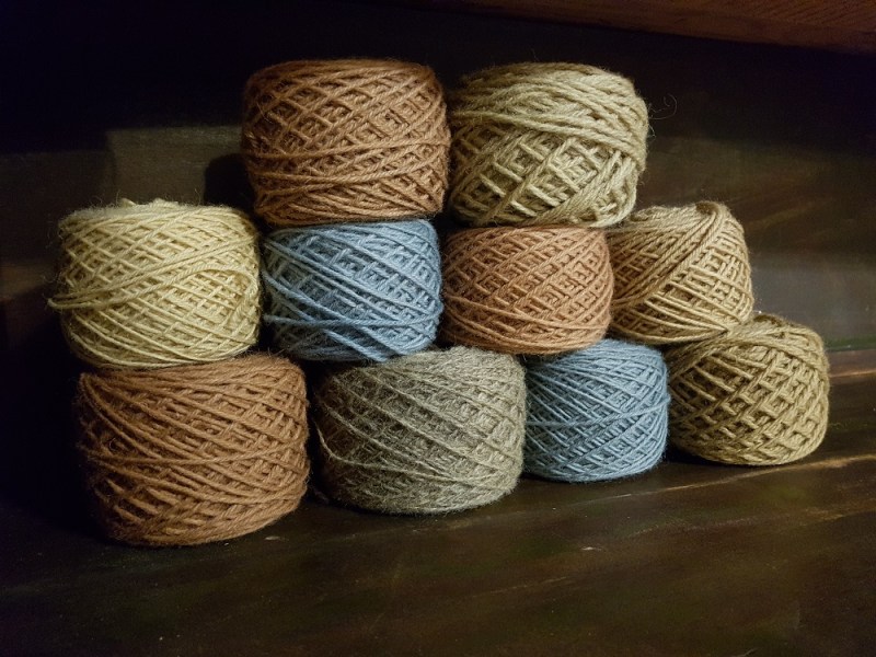 Värjäyspatojen lumoissa